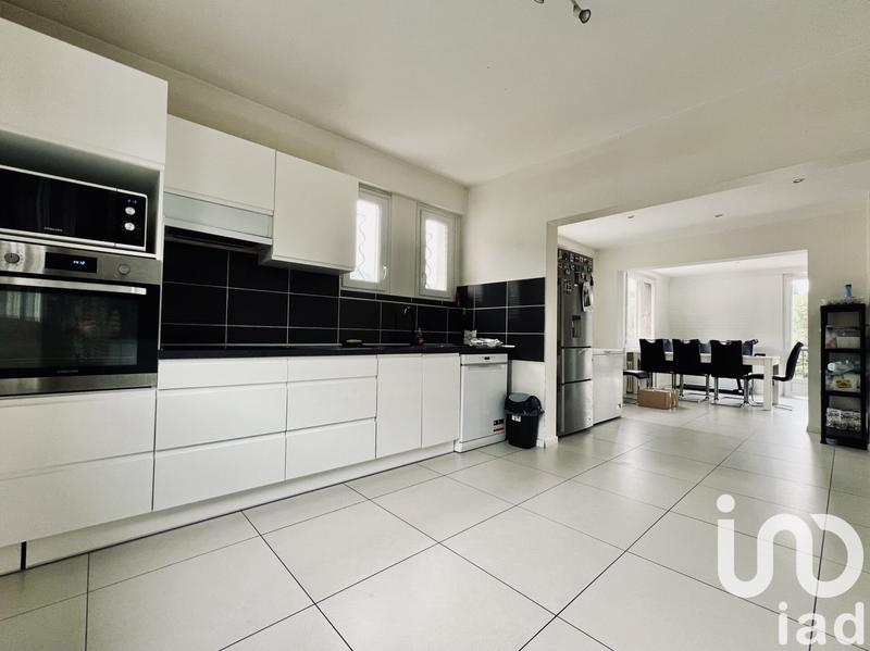 Maison - 253 m² - 8 pièces