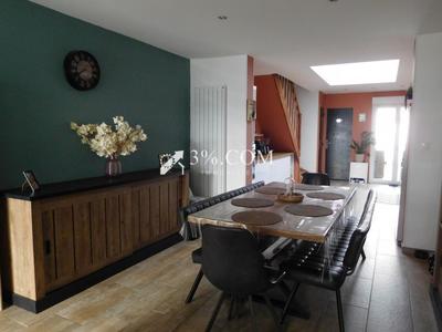 Maison - 80 m² - 6 pièces