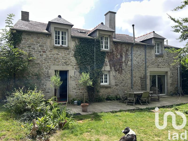 Maison - 223 m² - 10 pièces