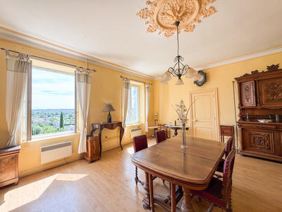 Propriété - 650 m² - 17 pièces