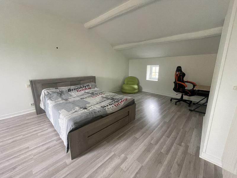 Maison - 224 m² - 9 pièces