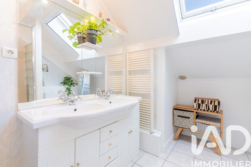 Maison - 122 m² - 5 pièces