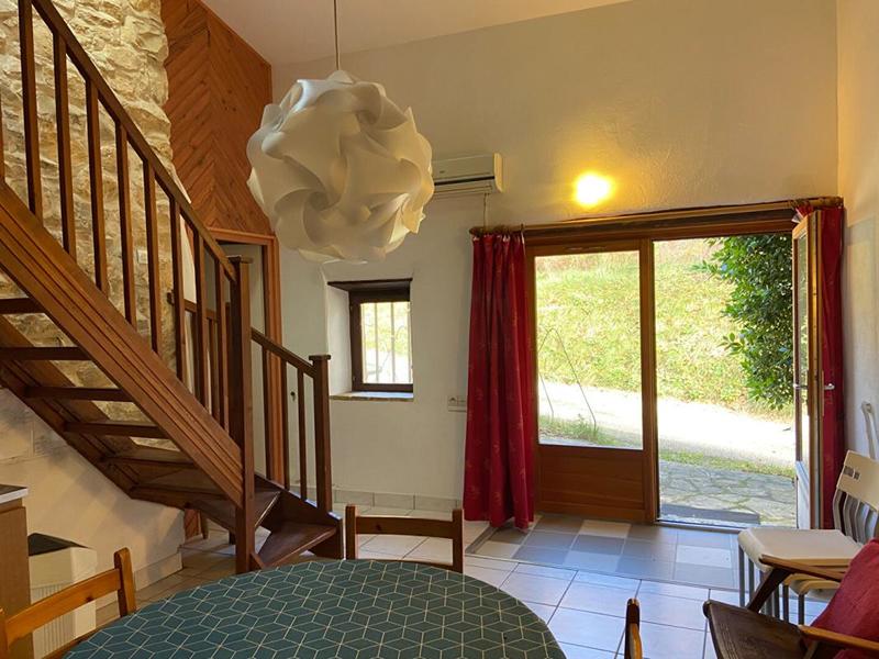 Maison - 330 m² - 11 pièces