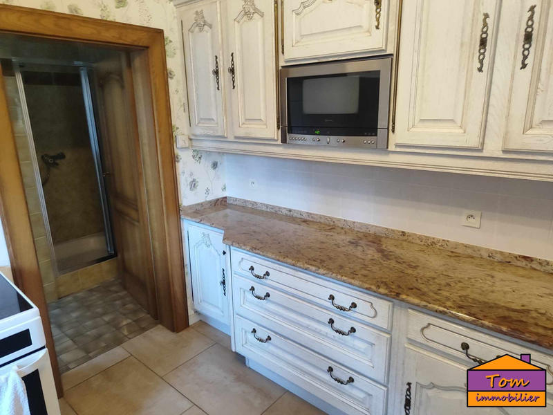 Maison - 250 m² - 10 pièces