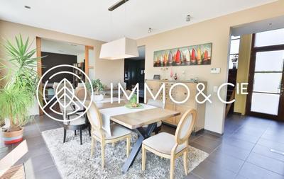 Maison - 222 m² - 6 pièces