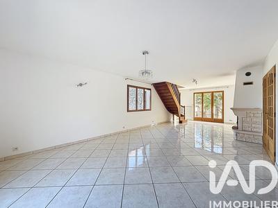 Maison - 185 m² - 7 pièces