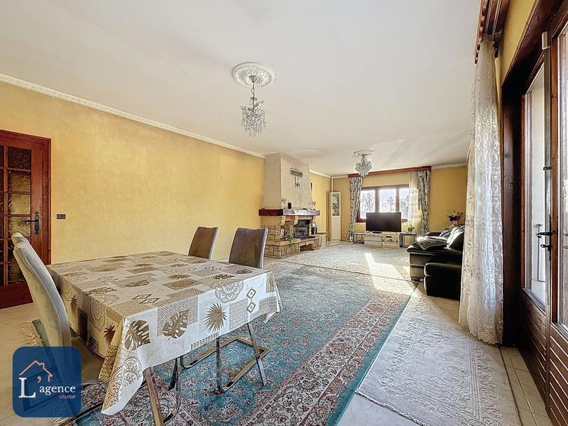 Maison - 284 m² - 7 pièces