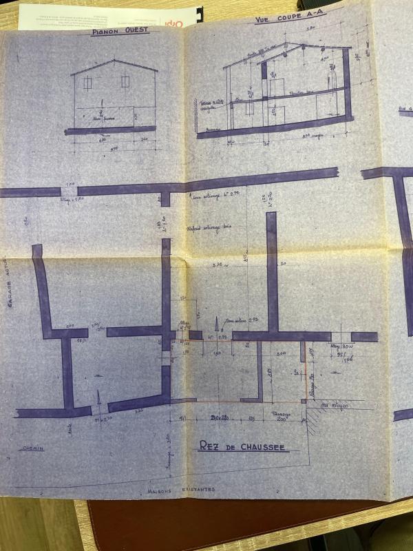 Maison - 300 m² - 9 pièces