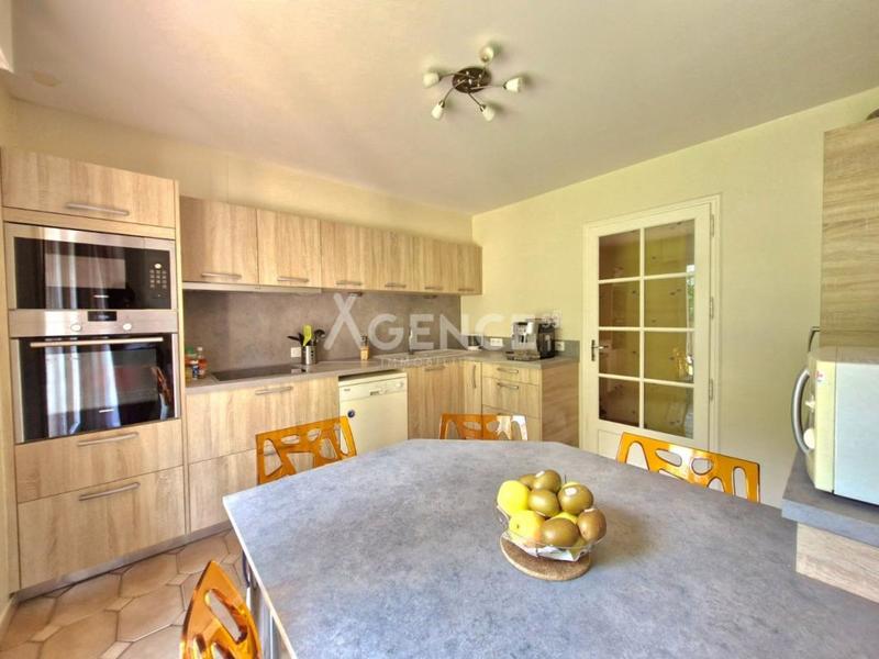 Maison - 160 m² - 6 pièces