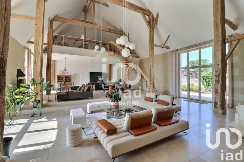 Maison - 470 m² - 10 pièces