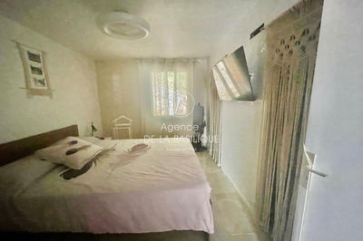 Maison - 296 m² - 4 pièces