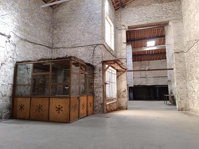 Local commercial - 233 m²