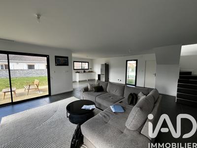 Maison - 138 m² - 5 pièces