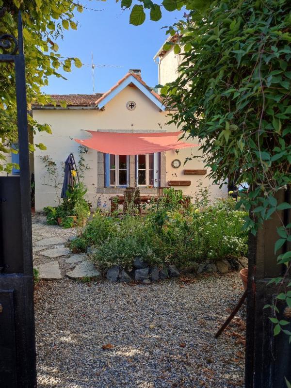 Maison chambre d'hôtes - 248 m² - 9 pièces