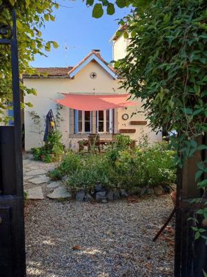 Maison chambre d'hôtes - 248 m² - 9 pièces