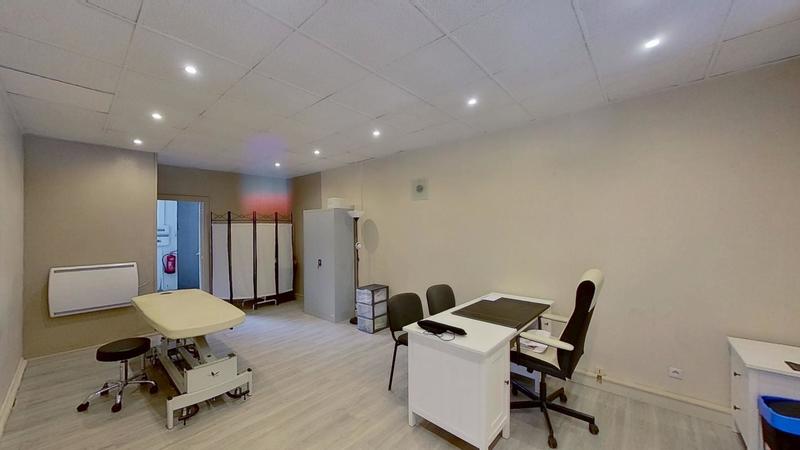 Bureau - 50 m² - 4 pièces