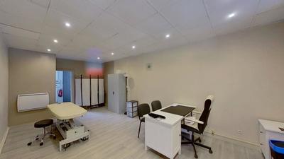 Bureau - 50 m² - 4 pièces