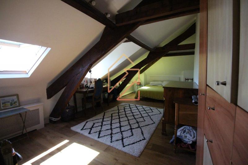 Maison - 230 m² - 6 pièces