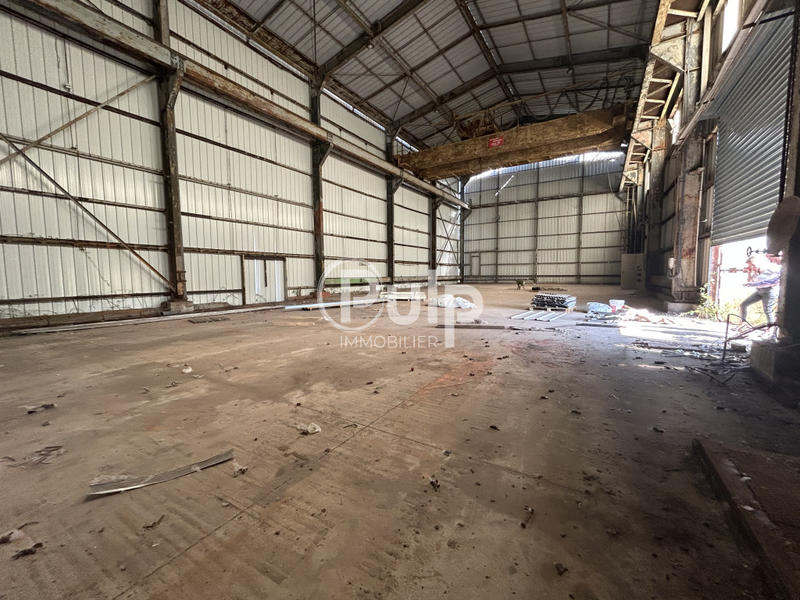 Local artisanal - 700 m² - 4 pièces