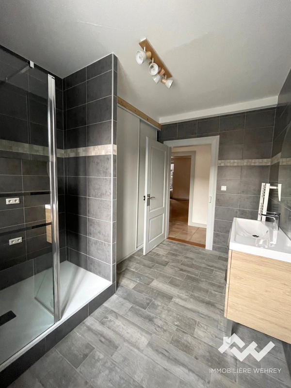 Appartement - 98 m² - 4 pièces