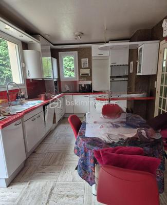 Propriété - 213 m² - 7 pièces