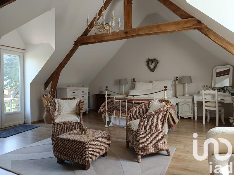 Maison - 205 m² - 7 pièces