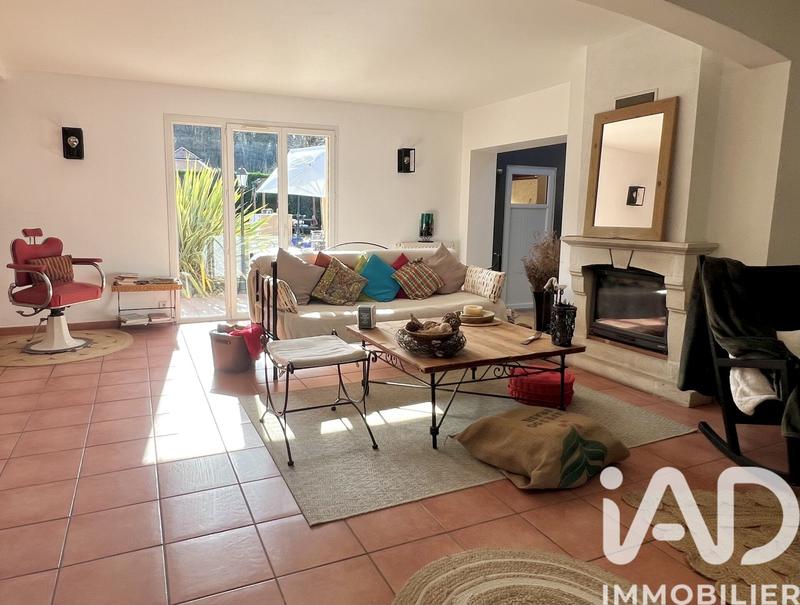 Maison - 200 m² - 7 pièces