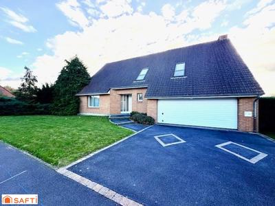 Maison - 201 m² - 9 pièces