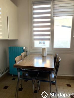 Chambre - 13 m² - 1 pièce