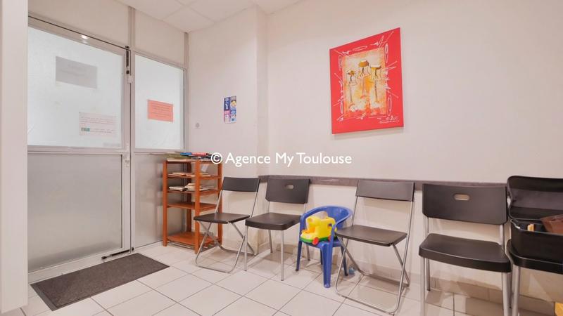 Local d'activités - 64 m²