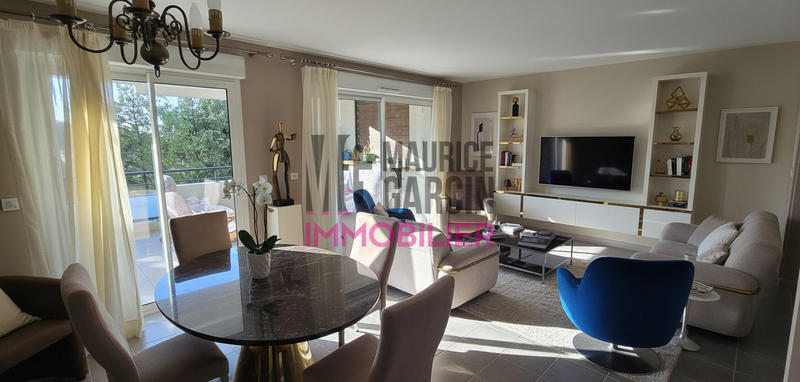 Appartement - 92 m² - 4 pièces