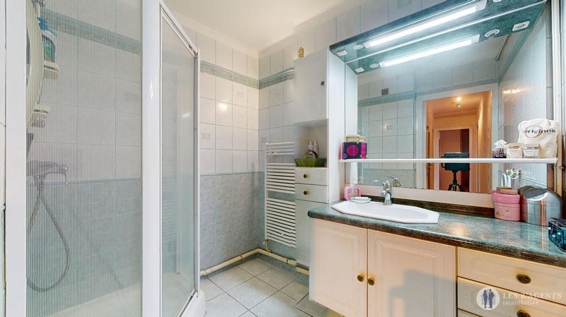 Appartement - 75 m² - 4 pièces