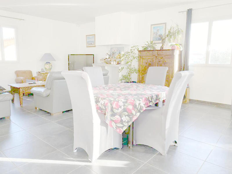 Villa - 230 m² - 6 pièces