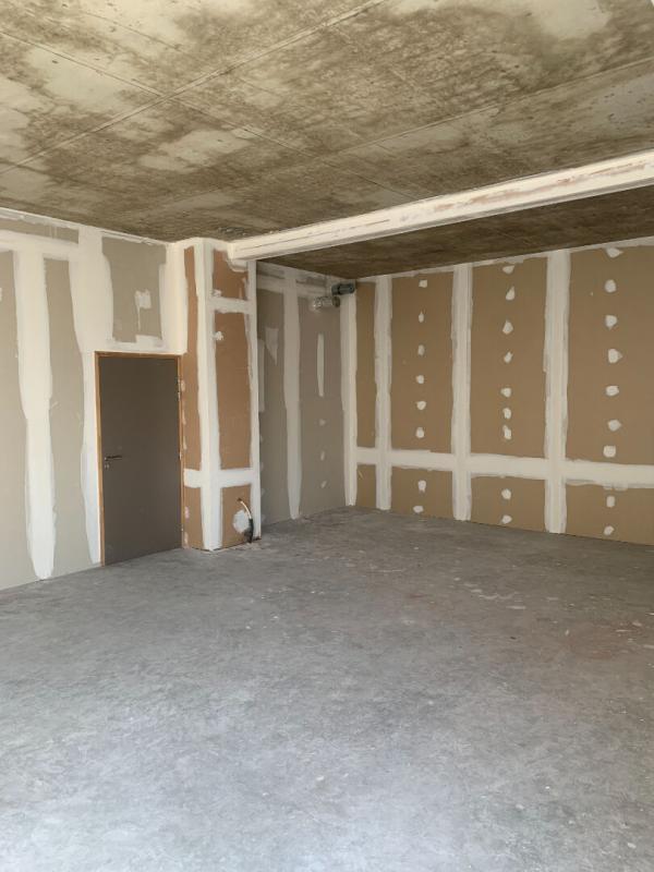 Local d'activité / Entrepôt - 51 m²