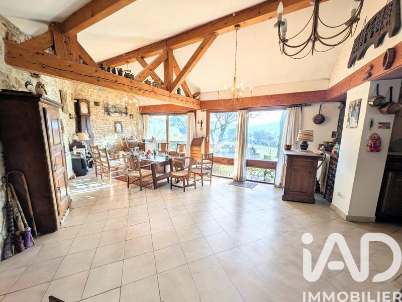 Maison - 149 m² - 6 pièces