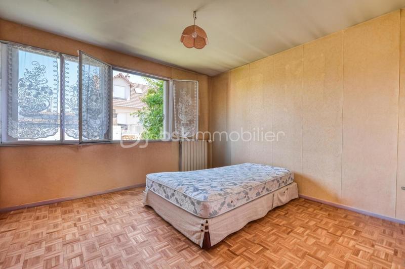 Maison traditionnelle - 81 m² - 4 pièces