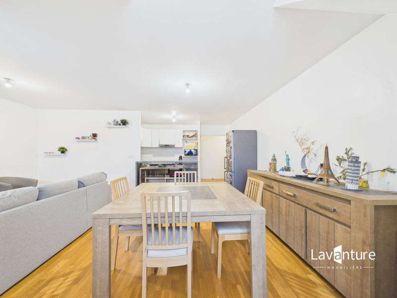 Appartement - 79 m² - 3 pièces