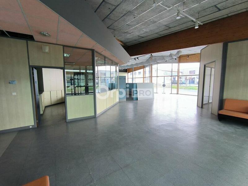 Bureau - 600 m²