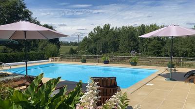 Maison - 352 m² - 12 pièces