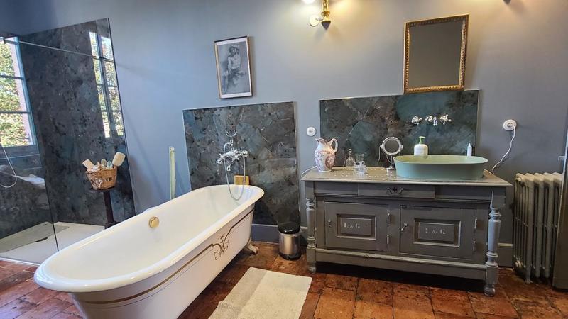 Demeure - 345 m² - 9 pièces