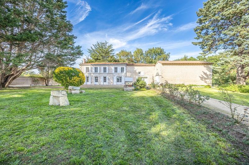 Maison de maîtres - 141 m² - 7 pièces