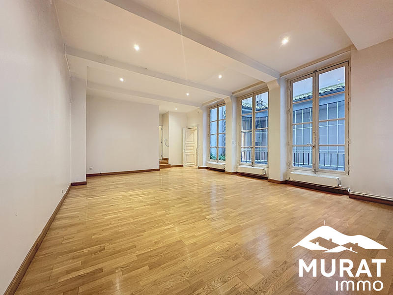 Appartement - 180 m² - 8 pièces