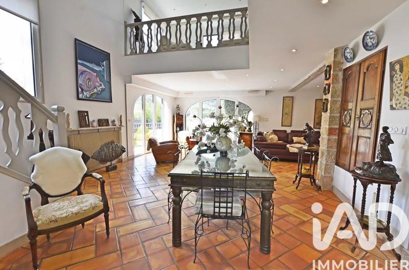 Maison de maîtres - 326 m² - 7 pièces