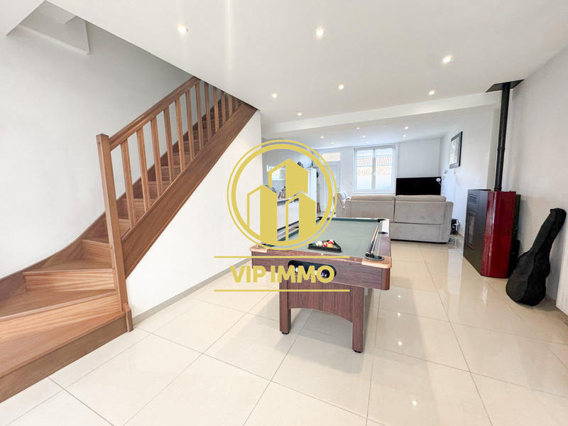 Maison - 141 m² - 10 pièces