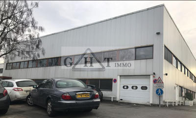 Entrepôt - 1 947 m²