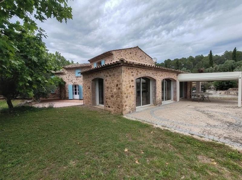 Propriété - 258 m² - 7 pièces