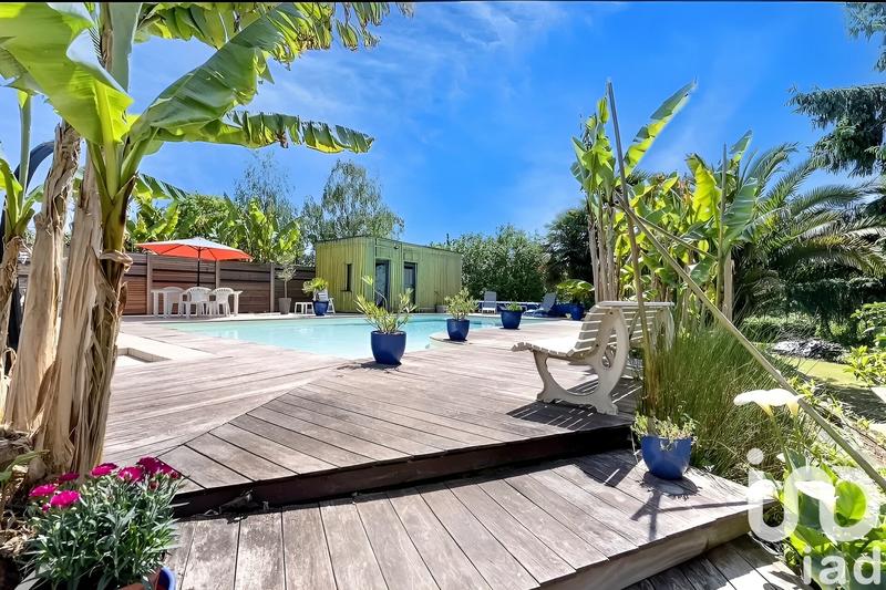 Maison - 203 m² - 7 pièces