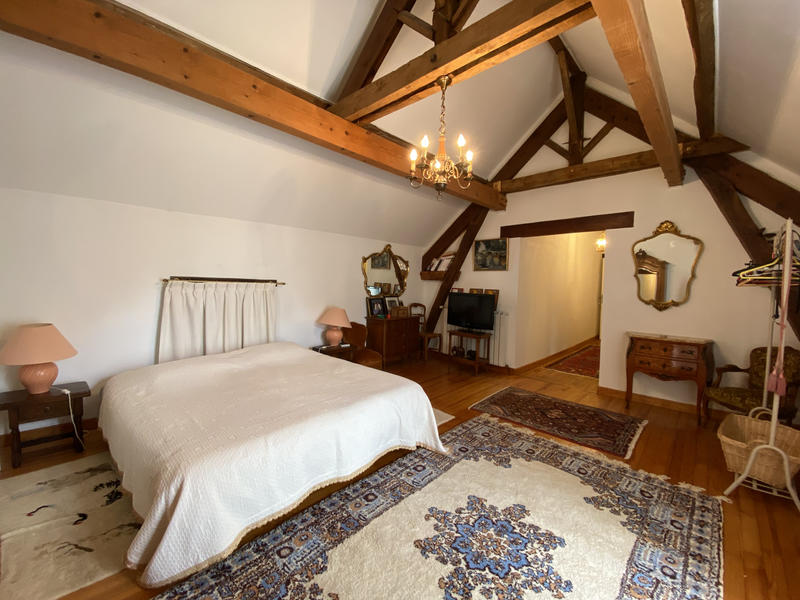 Maison - 406 m² - 9 pièces