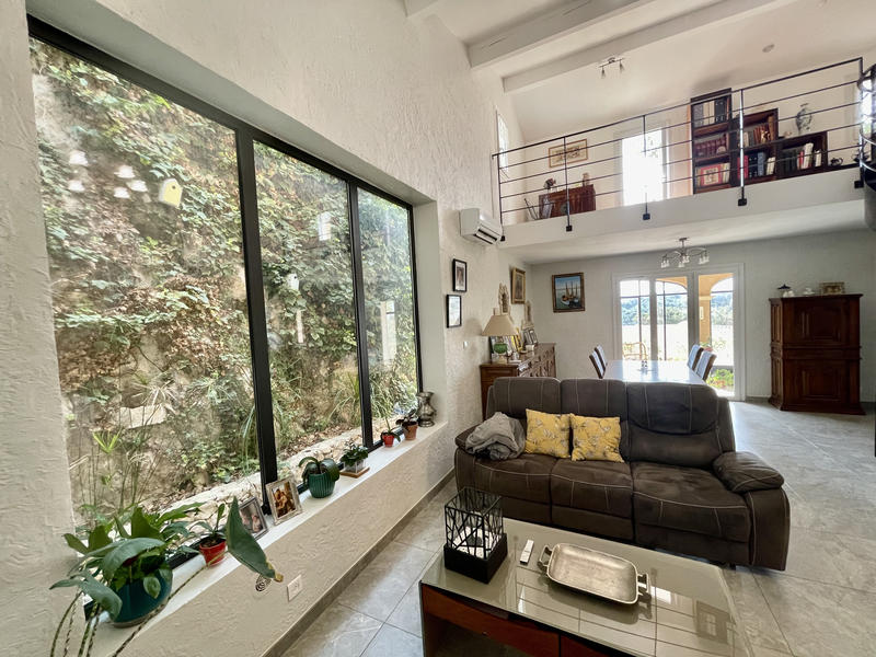 Maison - 198 m² - 5 pièces