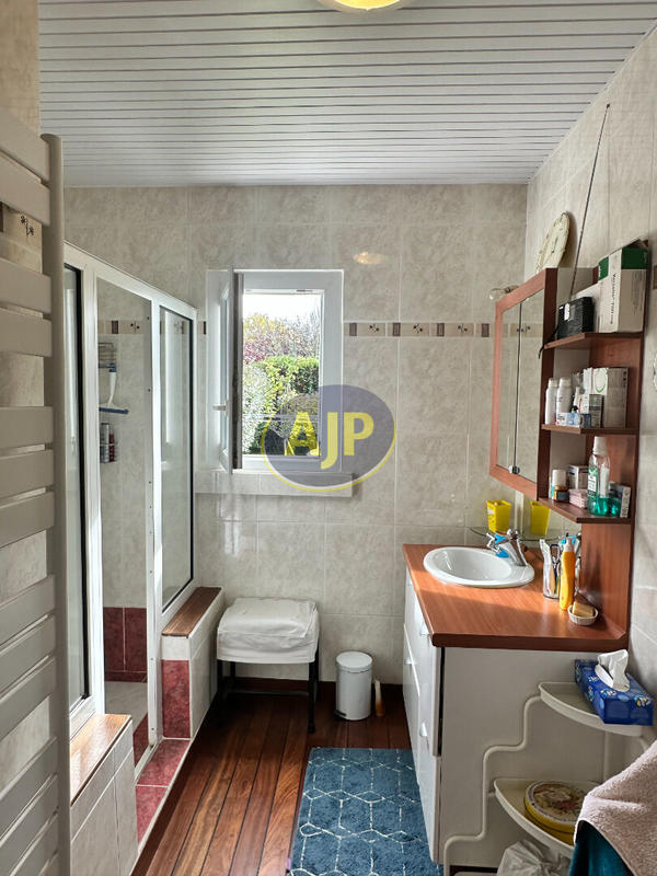 Maison - 165 m² - 6 pièces